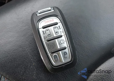 2017 Chrysler Pacifica Touring-L z USA, uszkodzony, nr VIN 2C4RC1BG0HR753012